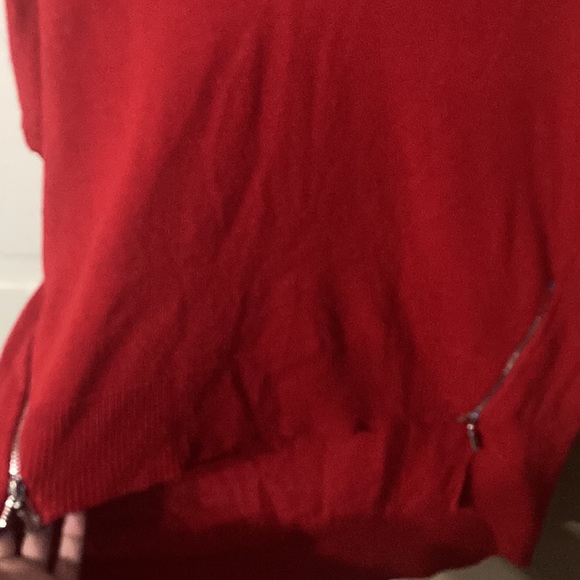 Red top - Picture 3 of 3